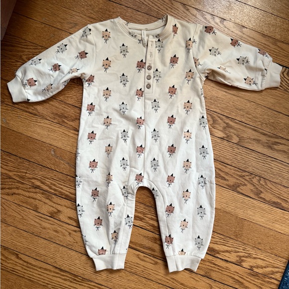 Quincy Mae Halloween Cat One Piece - Size 12-18 Months - Picture 1 of 2